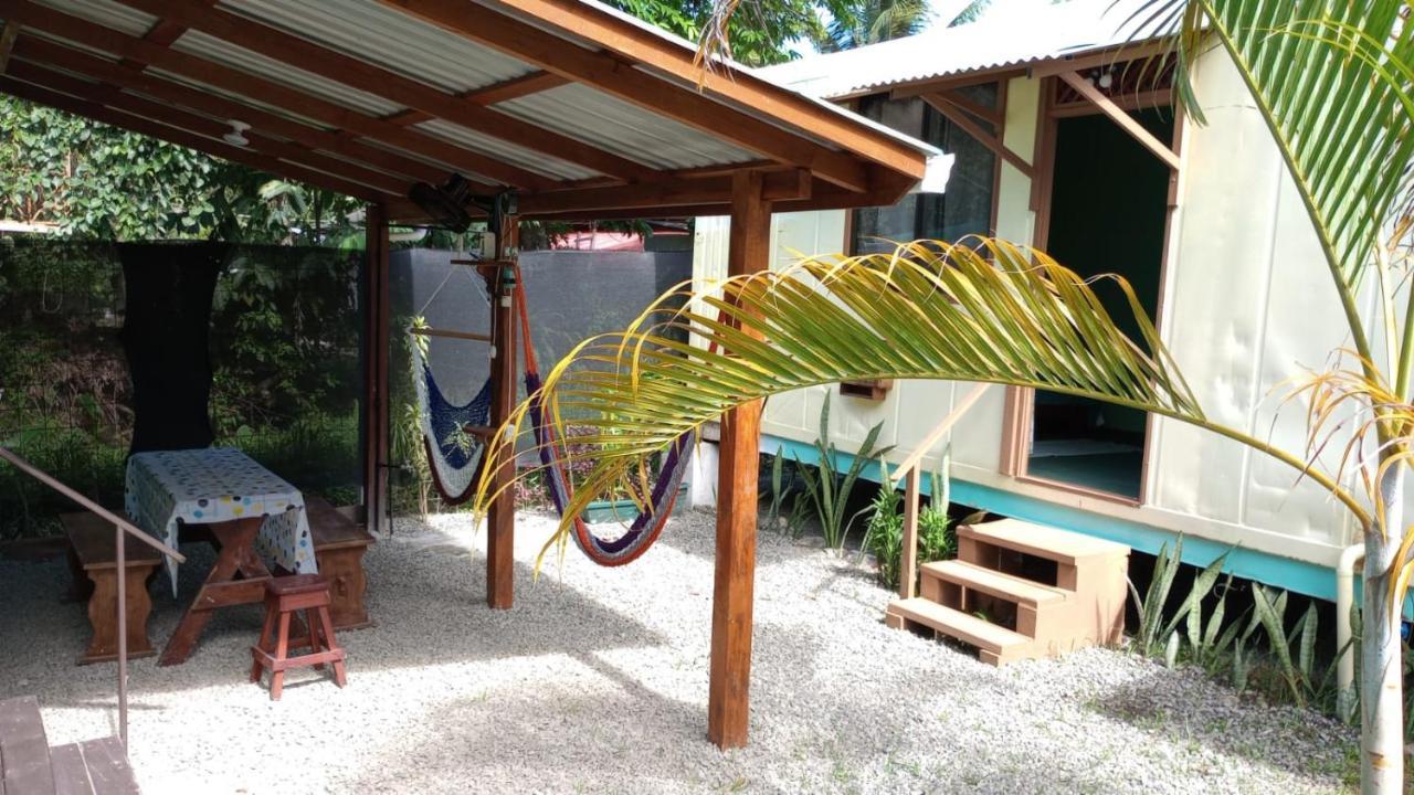 Hotel Container House Cahuita Exterior foto