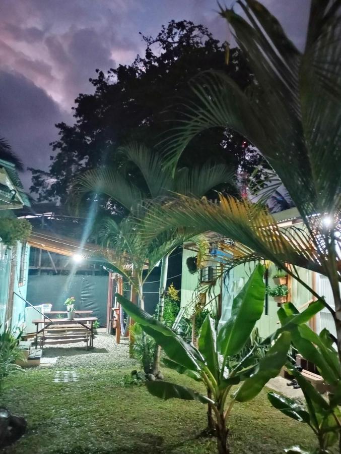 Hotel Container House Cahuita Exterior foto