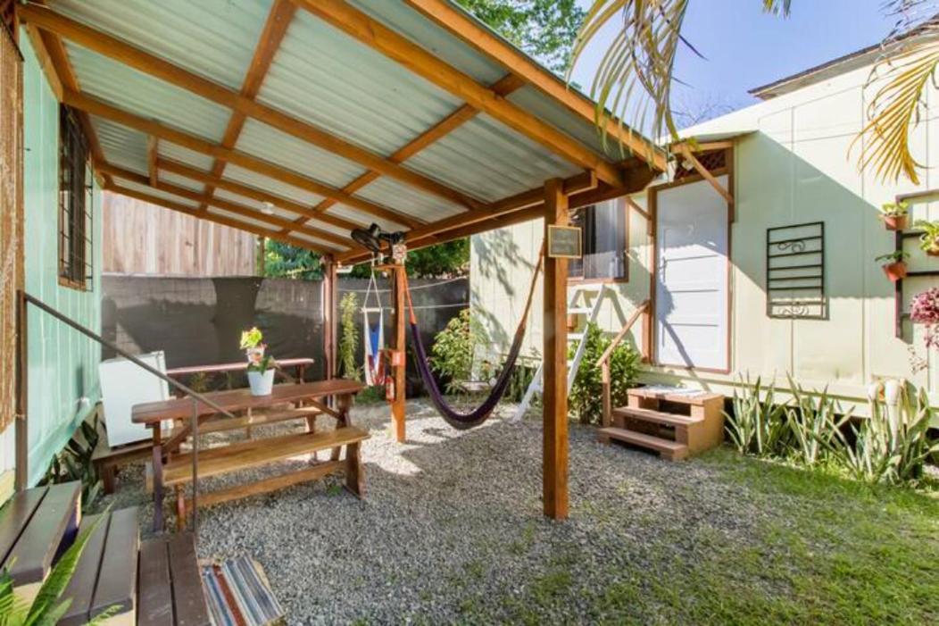 Hotel Container House Cahuita Exterior foto
