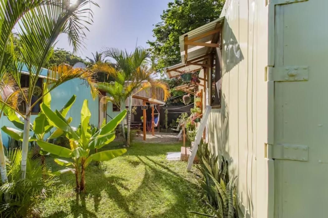 Hotel Container House Cahuita Exterior foto