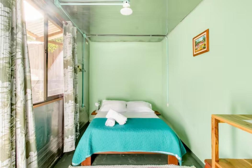 Hotel Container House Cahuita Exterior foto
